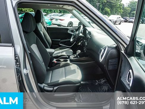 Used 2025 Kia Soul LX w/ LX Technology Package FWD image 23