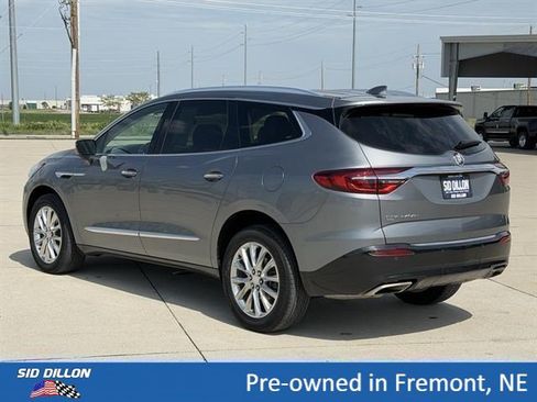 Certified 2021 Buick Enclave Premium w/ Sun and Sites Package AWD/4WD image 8