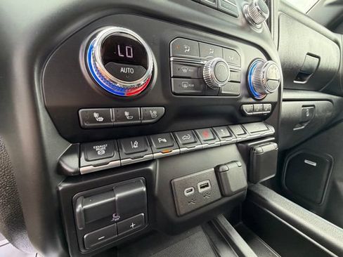 Used 2020 GMC Sierra 2500 AT4 w/ Technology Package AWD/4WD image 28