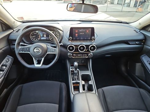 Used 2021 Nissan Sentra SV image 9