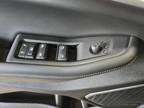 Used 2023 Jeep Grand Cherokee 4WD 4xe image 28