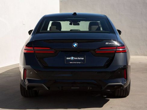 Used 2026 BMW 530i w/ M Sport Package RWD image 7
