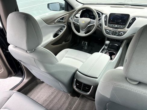 Used 2025 Chevrolet Malibu LT image 51