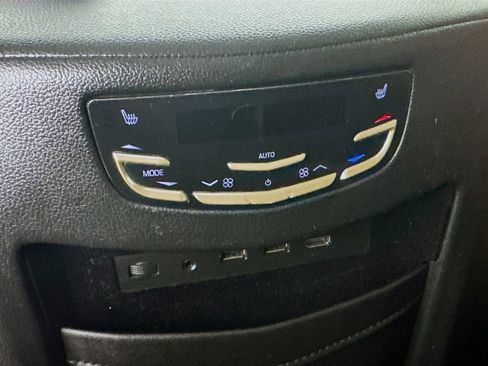 Used 2017 Cadillac Escalade Premium Luxury image 28