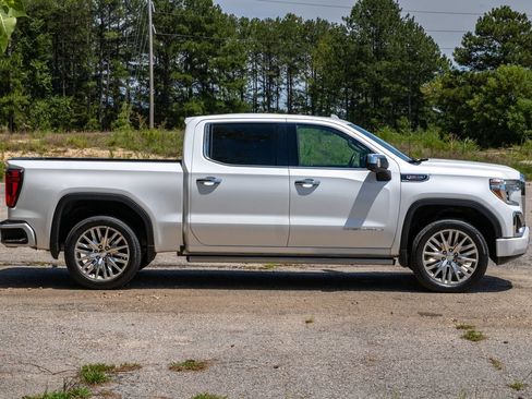 Used 2019 GMC Sierra 1500 Denali w/ Denali Ultimate Package AWD/4WD image 5