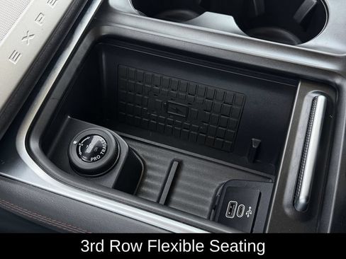 Used 2025 Ford Expedition Active AWD/4WD image 25