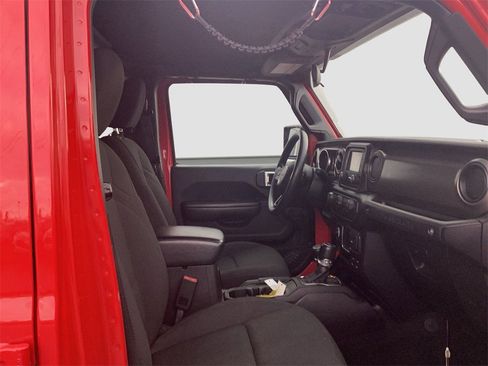 Used 2018 Jeep Wrangler Unlimited Sport image 17