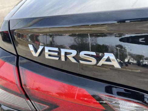 Used 2025 Nissan Versa S w/ Trunk Package image 9