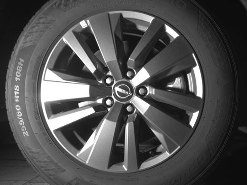 Used 2025 Nissan Pathfinder SV image 13