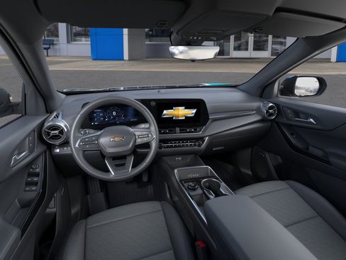 New 2026 Chevrolet Equinox LT w/ Convenience Package II AWD/4WD image 8