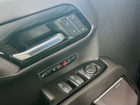 Used 2022 GMC Sierra 1500 AT4X AWD/4WD image 15