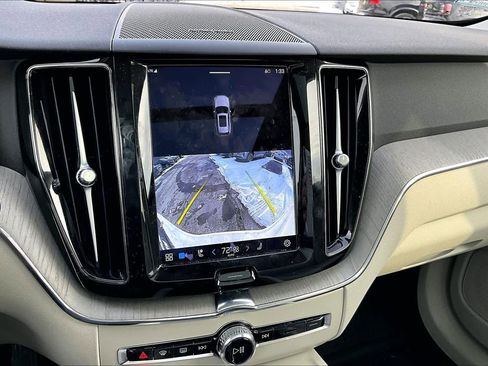 Certified 2023 Volvo XC60 T8 Plus image 27