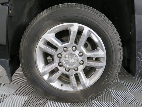 Used 2018 Chevrolet Silverado 2500 High Country image 42