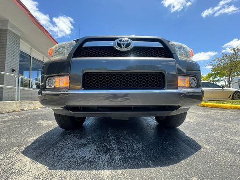 Used 2012 Toyota 4Runner Limited AWD/4WD image 10