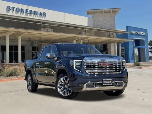 Used 2023 GMC Sierra 1500 Denali w/ Denali Reserve Package AWD/4WD image 2