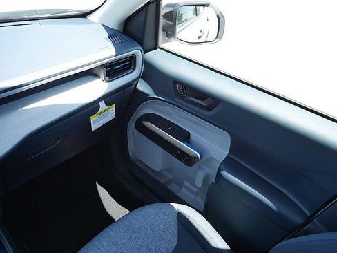 New 2025 Ford Maverick XLT w/ XLT Luxury Package FWD image 22