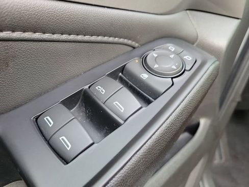 Certified 2023 Chevrolet Traverse LT FWD image 23