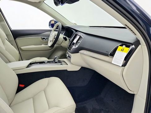 New 2025 Volvo XC90 B6 Plus w/ Protection Package Premier image 21