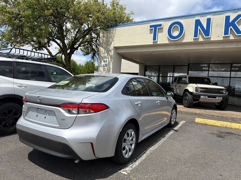 Used 2024 Toyota Corolla LE FWD image 5