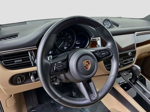 Certified 2023 Porsche Macan AWD/4WD image 12