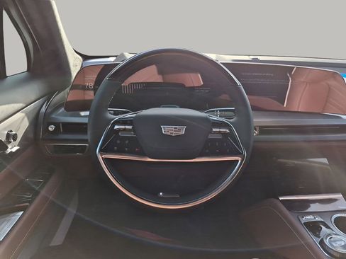 New 2026 Cadillac Vistiq Premium Luxury w/ LPO, Floor Liner Package AWD/4WD image 26