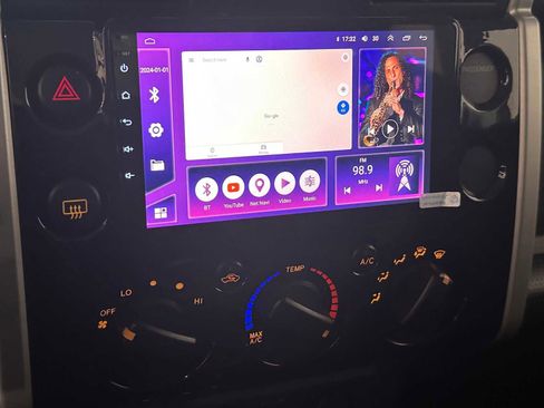 Used 2014 Toyota FJ Cruiser 4WD w/ Upgrade Package image 15