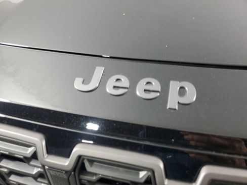 New 2026 Jeep Cherokee Limited AWD/4WD image 11
