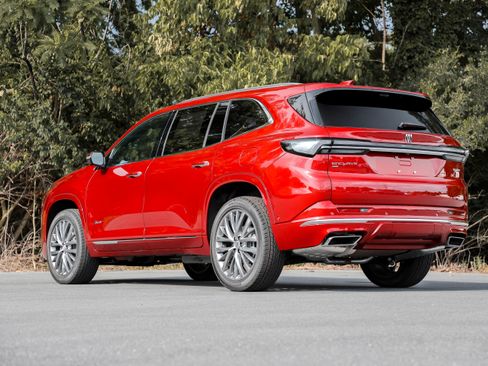 New 2025 Buick Enclave Avenir w/ Super Cruise Package image 7