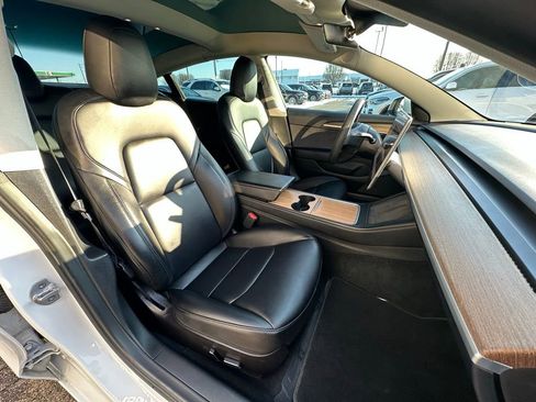 Used 2022 Tesla Model 3 Performance image 34