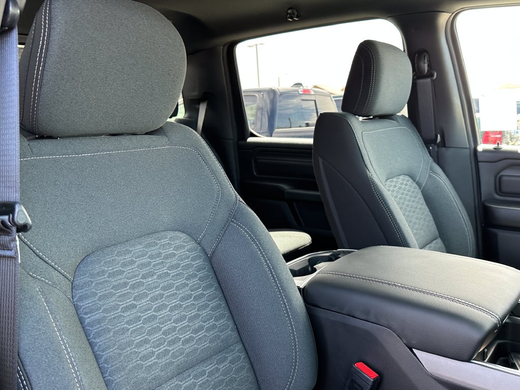 New 2026 RAM 1500 Express AWD/4WD image 14