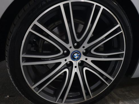 Used 2018 BMW 530e xDrive w/ Premium Package 2 AWD/4WD image 34