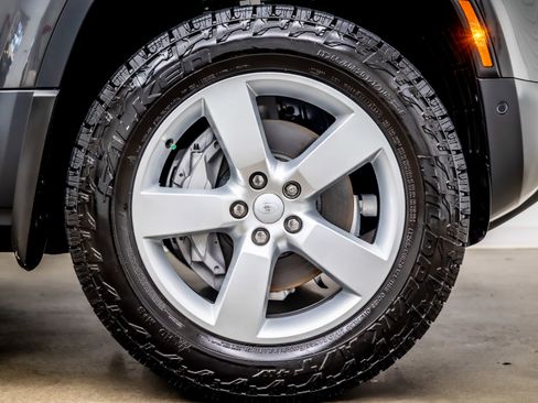 Used 2023 Land Rover Defender 130 First Edition AWD/4WD image 34