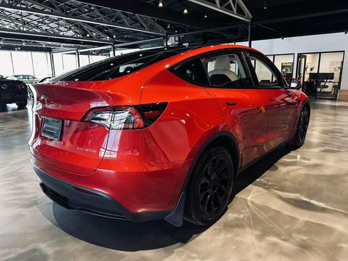Used 2023 Tesla Model Y AWD image 5