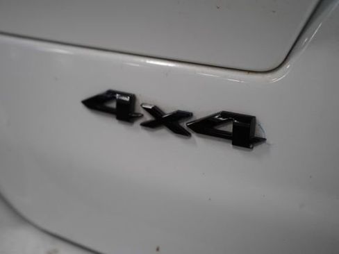 Used 2023 Jeep Grand Cherokee L Laredo image 13