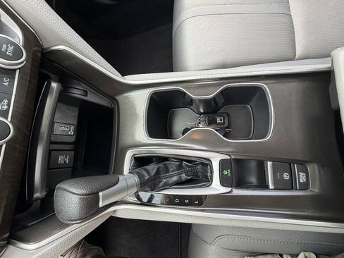 Used 2019 Honda Accord EX image 23