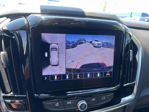 Used 2020 Chevrolet Traverse LT w/ LT Premium Package AWD/4WD image 30