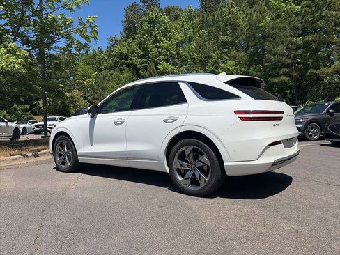 Used 2025 Genesis Electrified GV70 AWD/4WD image 4
