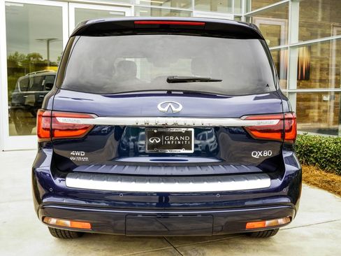 Used 2024 INFINITI QX80 Sensory image 11