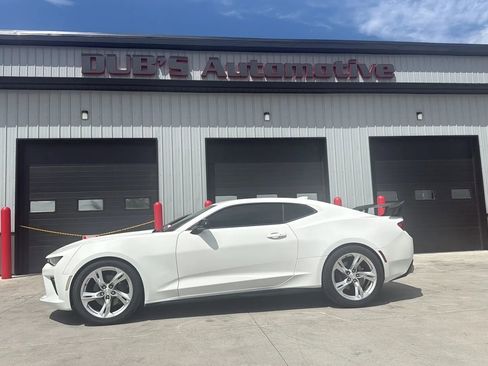 Used 2017 Chevrolet Camaro SS RWD image 5