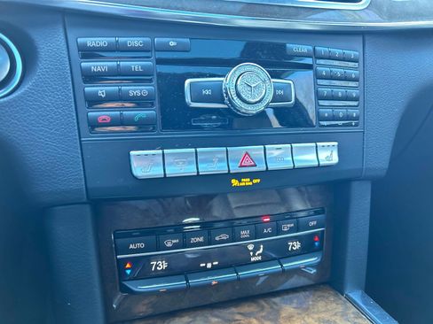 Used 2014 Mercedes-Benz E 350 4MATIC Sedan image 32