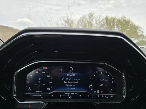 Used 2024 Chevrolet Silverado 1500 LT Trail Boss w/ Convenience Package II AWD/4WD image 18