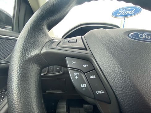 Used 2023 Ford Edge SE w/ Black Appearance Package AWD/4WD image 19