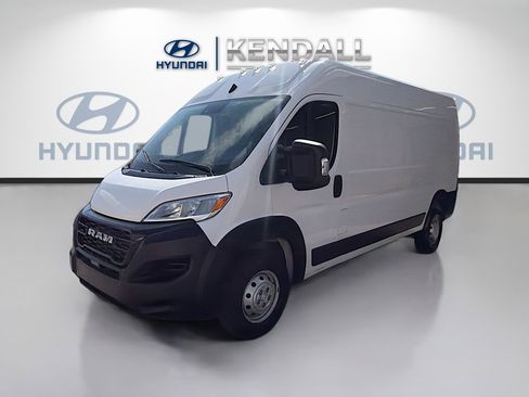 Used 2023 RAM ProMaster 2500 FWD image 3