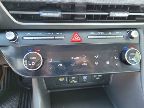 Used 2024 Hyundai Sonata SEL FWD image 17