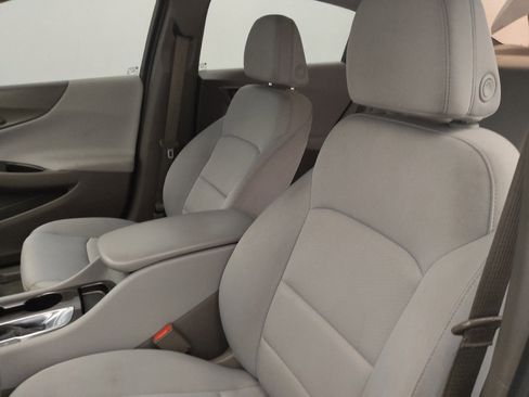 Used 2021 Chevrolet Malibu LS FWD image 17