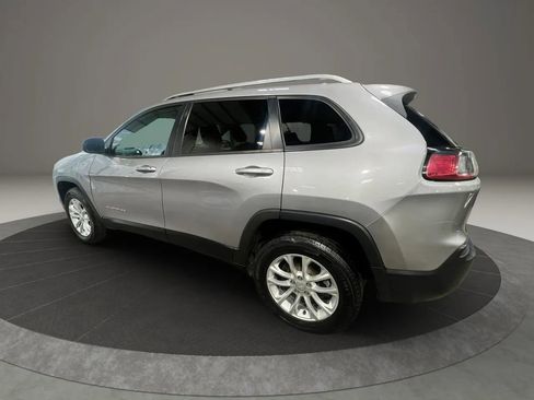 Used 2020 Jeep Cherokee Latitude AWD/4WD image 8