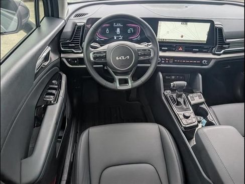 Used 2024 Kia Sportage EX FWD image 8