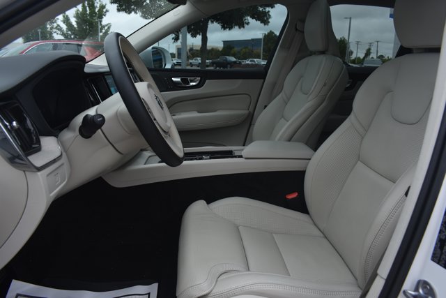 Used 2023 Volvo XC60 B5 Ultimate w/ Protection Package Premier FWD image 15