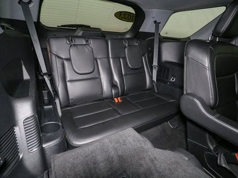 Used 2023 Ford Explorer XLT w/ Equipment Group 202A image 20