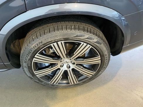 Used 2024 Volvo XC90 T8 Ultimate AWD/4WD image 12